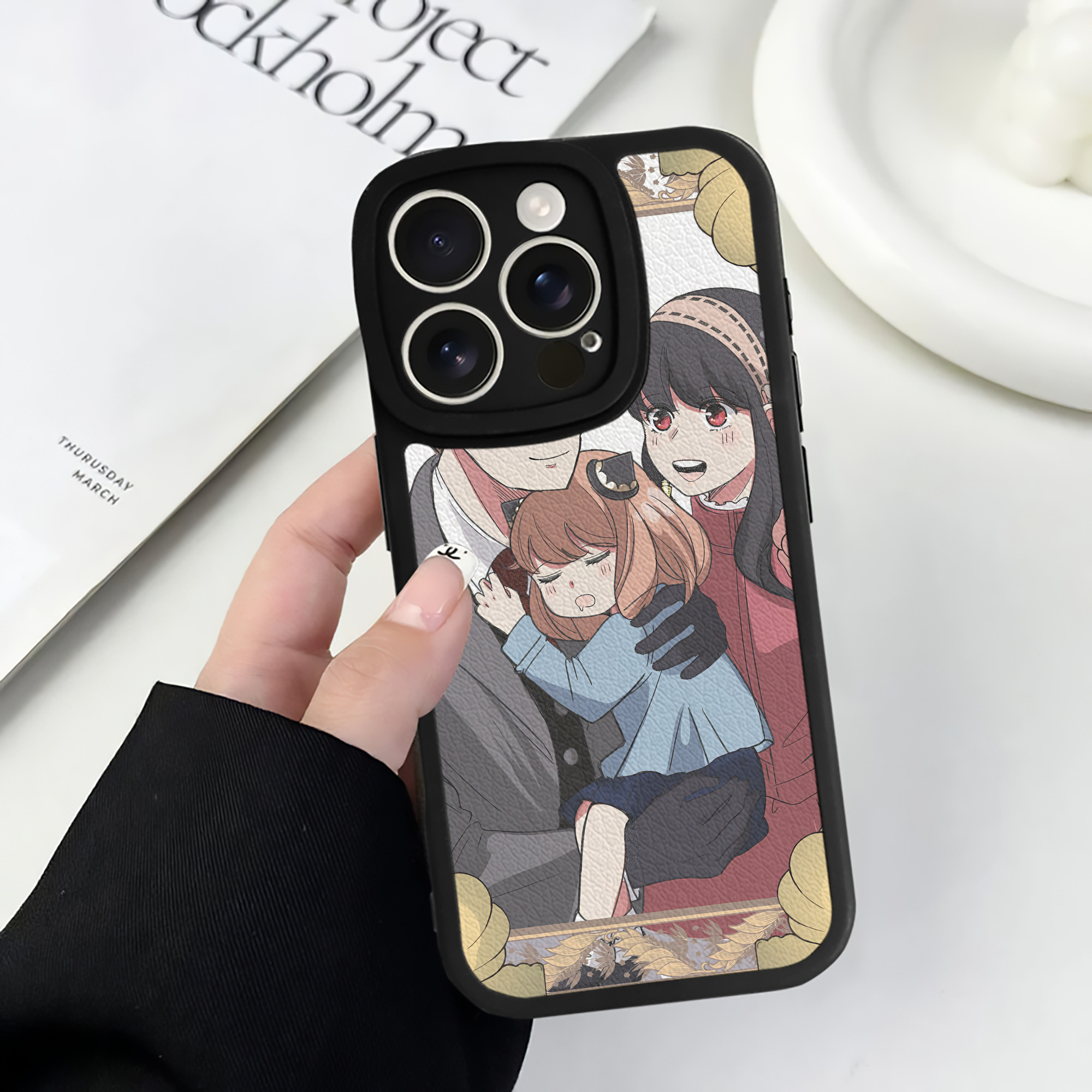 （画像用） SPY×FAMILY间谍家家酒 【iPhone 16シリーズ対応】シリコンスマホケース（レザー調） 材質：シリコン